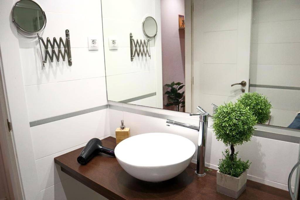 Amazing Location, Full Equiped City Center! Bajo B Malaga Exterior photo